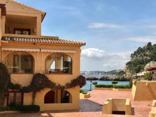 Apartamento �tico En Playa Altea - Puerto de Campomanes