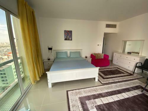Panoramic Master Room