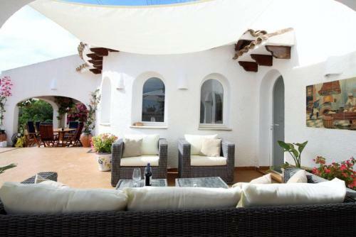 Villa With Tennis Court