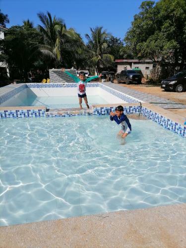 Bed & Breakfast Knb West Villa Inn -patar