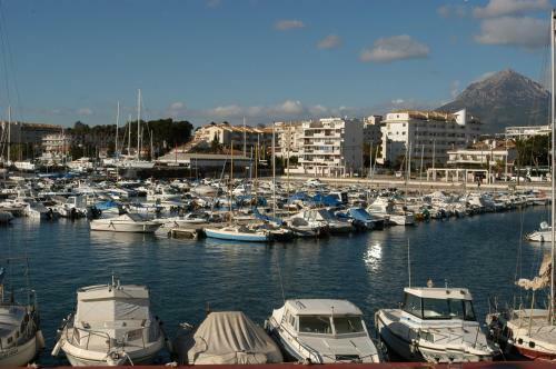 Modern Apartment 4c With Sea Views In Altea