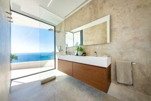 Neue Luxus Villa Mit Meerblick, Pool Und Garage