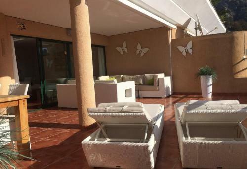 New Apartment With Large Terrace