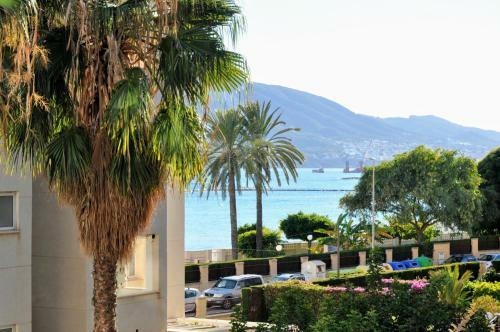 Great Beach Side Apartment With Pool In Altea