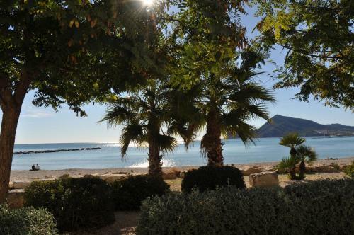 Great Beach Side Apartment With Pool In Altea