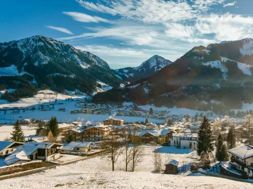 Cosy Apartment In Brixen Im Thale In The Mountains