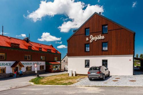 Apartm�ny U Je?�?ka