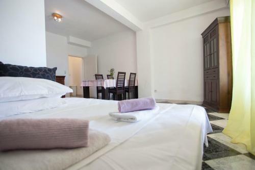 Apartments Damjanovic