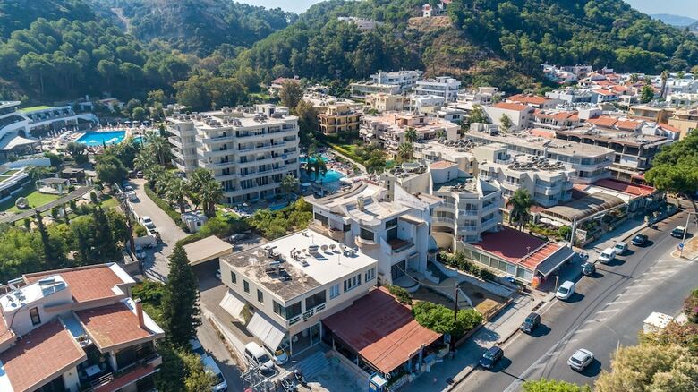 Aparthotel Poseidonia Apartments
