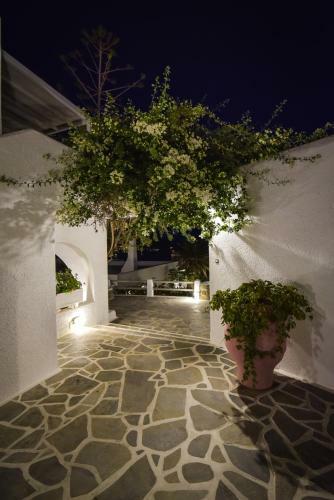 Aparthotel Cavos