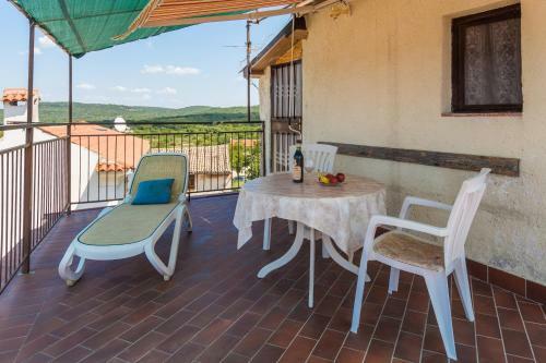 Hostal Guest House Robert I Mirna