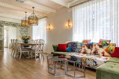 Hostal Tiismani Villa