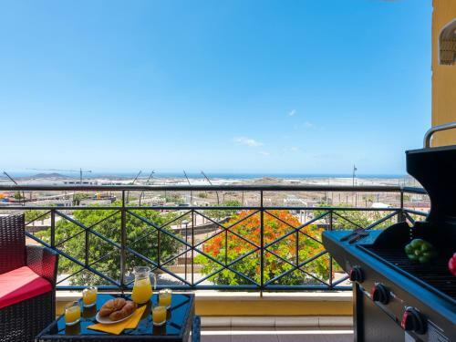 2m Parque La Reina Elegant View Apartment