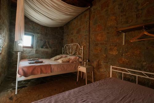 Villa Rustic Stone Home, Milopotamos, Rethymno