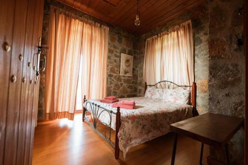 Villa Rustic Stone Home, Milopotamos, Rethymno