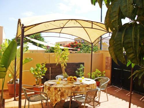 Remarkable 2-bed House In Arona