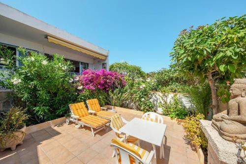 Captivating 1-bed House In Arona