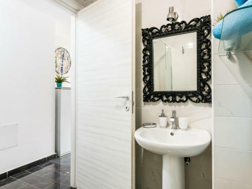A1 Sofia Apartment Close Services And Sea!!wifi!
