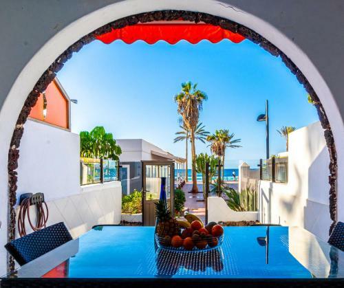 Oceanfront Apartment Parque Santiago II