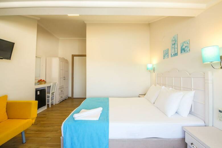 Bora Hotel