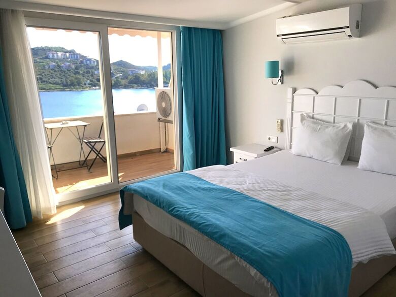 Bora Hotel