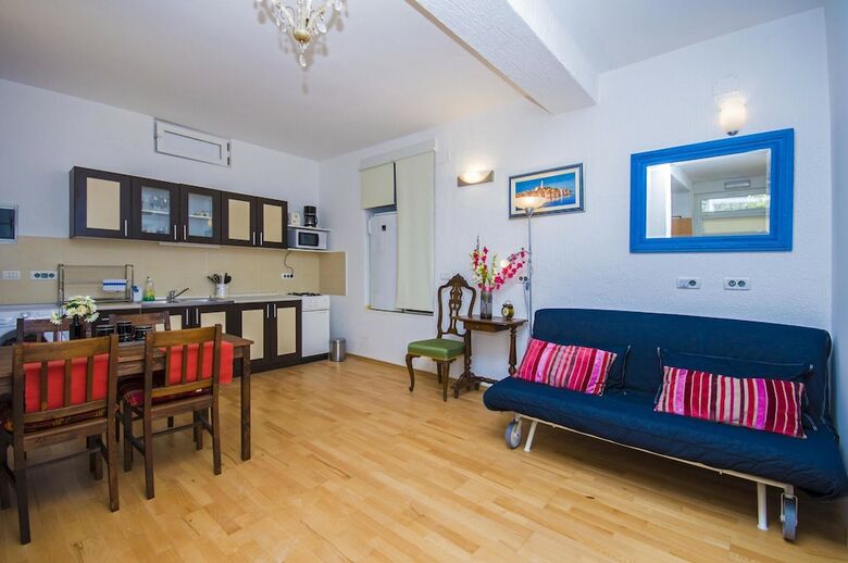 Apartments Daria 206