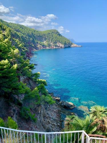 Villa Sea Front House With Astounding Views.