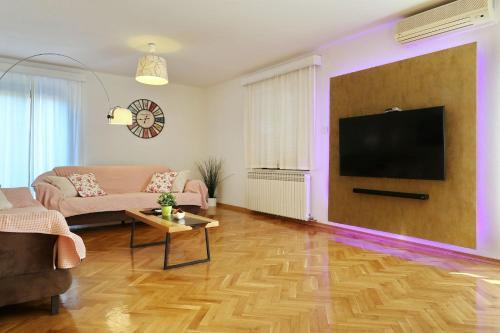 Apartmani Dubravka A2