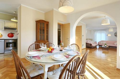 Apartmani Dubravka A2