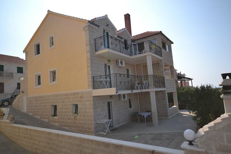 Apartments Janez