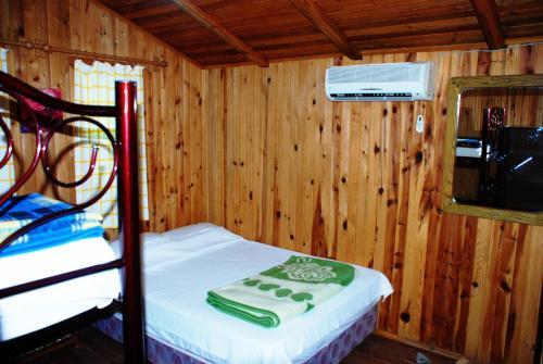 Hostal Olympos Deep Green Bungalows
