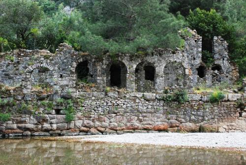 Hostal Olympos Deep Green Bungalows