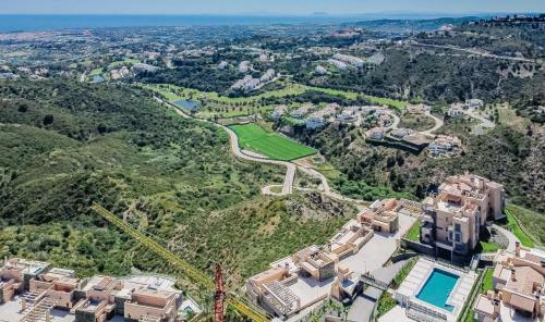 Lo- Brand New Apartment, Stunning Views