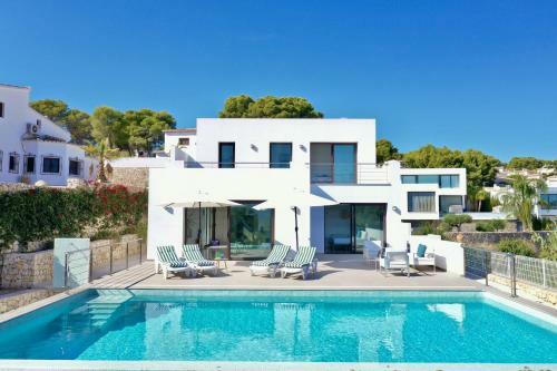 Villa Graham Holiday Rentals - Del Sol