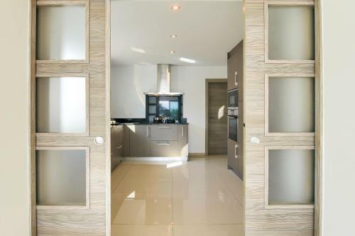 Villa Graham Holiday Rentals - Del Sol