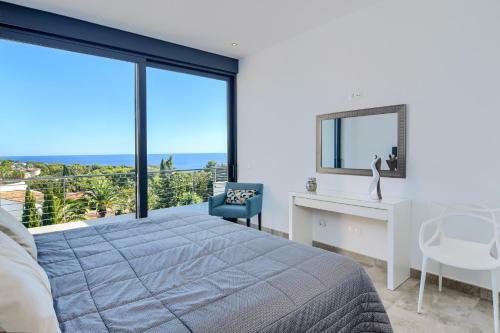 Villa Graham Holiday Rentals - Oasis