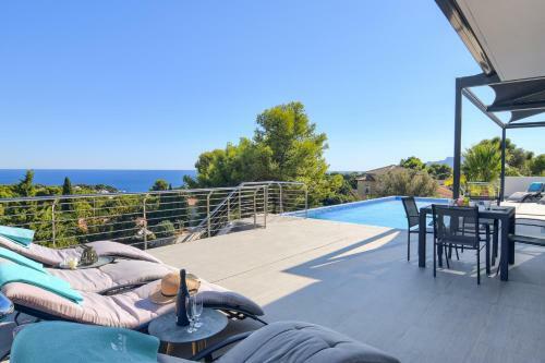 Villa Graham Holiday Rentals - Oasis