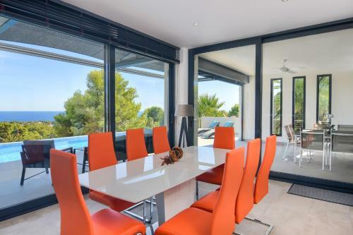 Villa Graham Holiday Rentals - Oasis