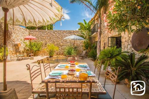 Abahana Villas Monserrat