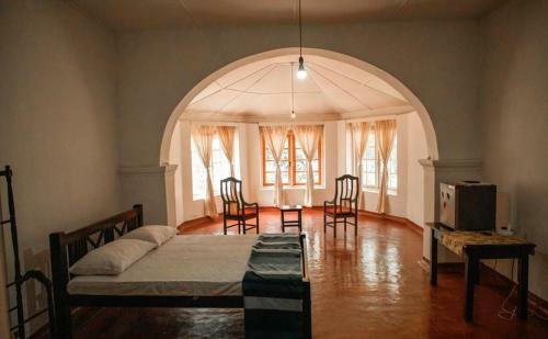 Lodge Forest Heritage Bungalow - Thambiligala