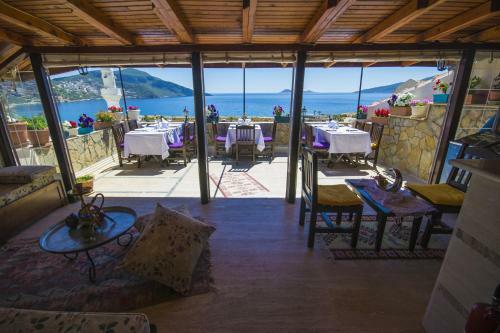 Hostal Kleo Pension