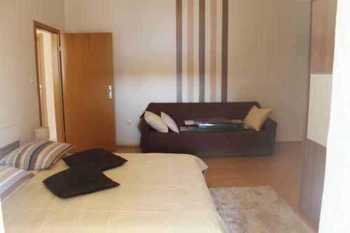 Apartments Roko Kolinda