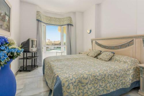 Puerto Marina 3 Bedrooms Apartment With Panoramic Sew View