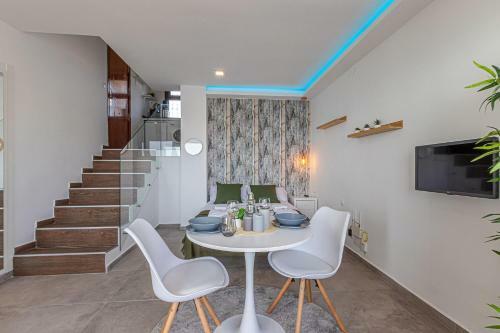 Apartamento Beachfront With Spectacular Views And Swimming Pool
