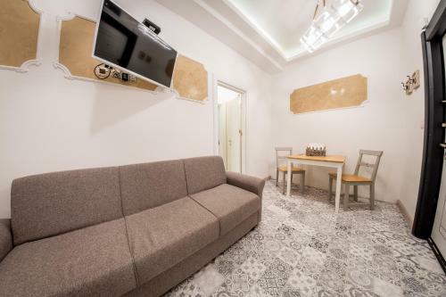 Sofia Pearl Life Apartment - No Window Apartment