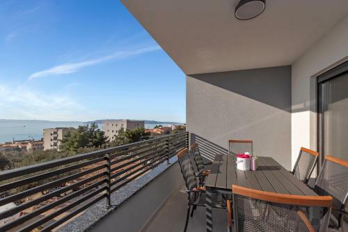 Luxury Apartment Sidro With Beach Parking