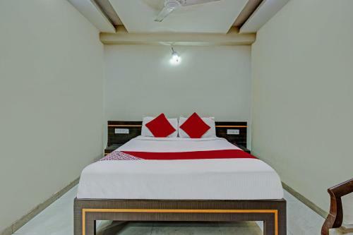 Oyo 77239 Hotel Rajdhani