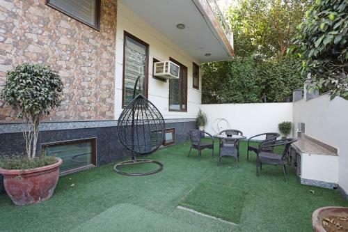 Hotel Collection O 14471 Red Flag Residency