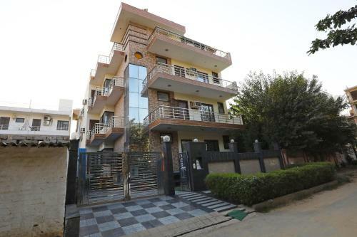 Hotel Collection O 14471 Red Flag Residency