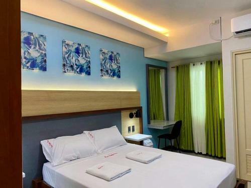 Albergue Kara?s Pension House